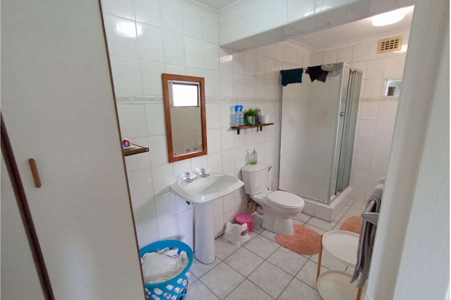 4 Bedroom Property for Sale in Ridgeworth Western Cape